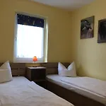 公寓 汤姆家庭公寓酒店 *