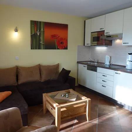Family Tom Apartament *