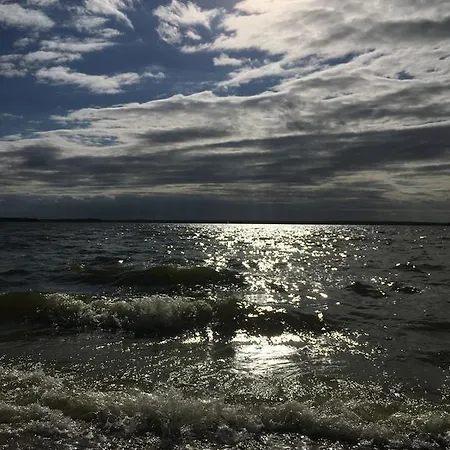 패밀리 아파트먼트 톰 아파트 *