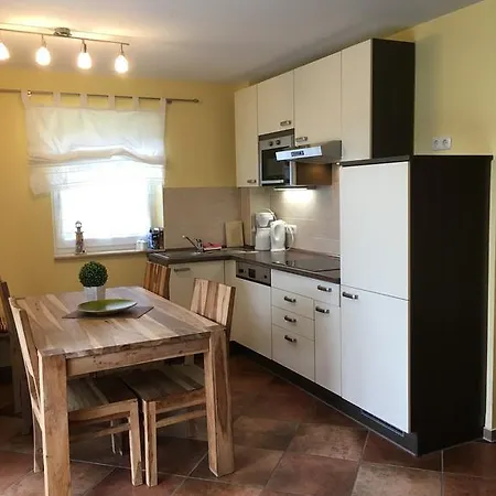 Family Tom Apartment